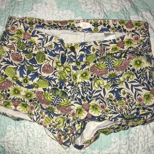 floral shorts